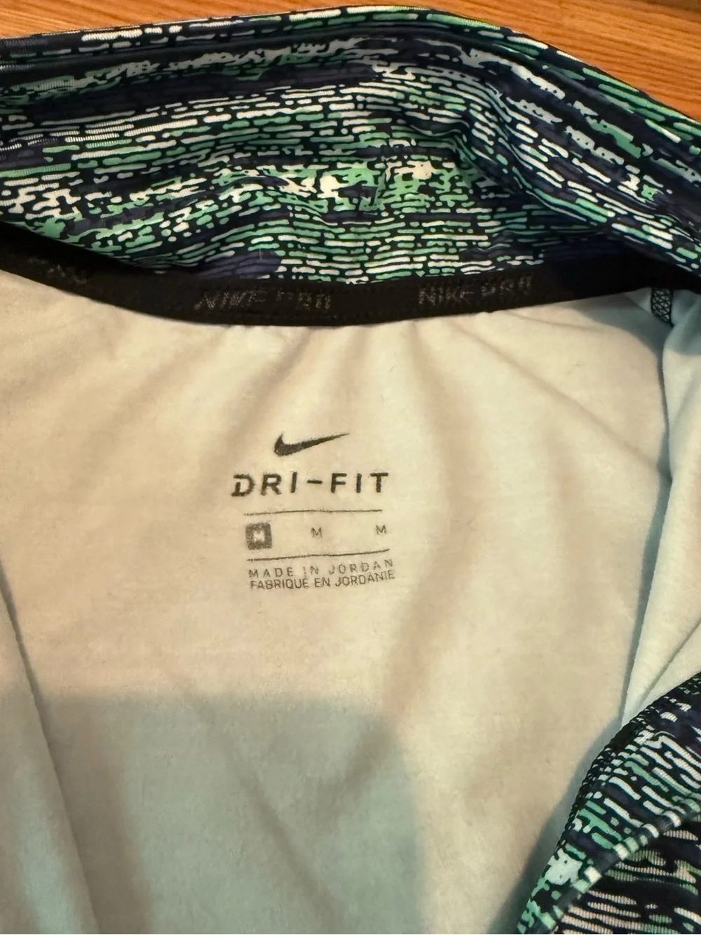 EUC Nike dri fit quarter zip
